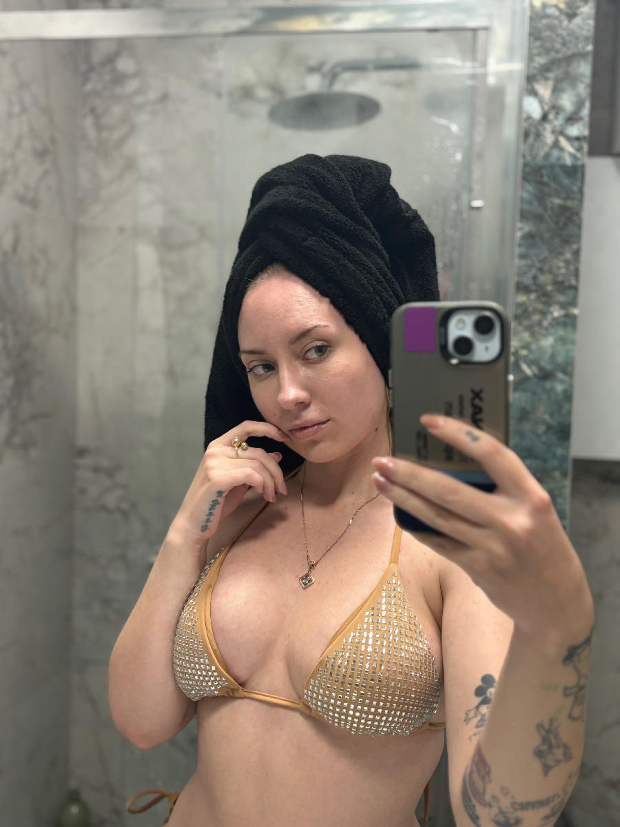 Nude girl KateV in Vatican